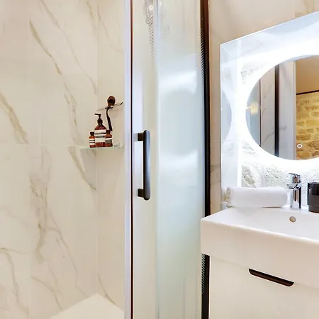Studio Moderne & Cosy Abbesses-3